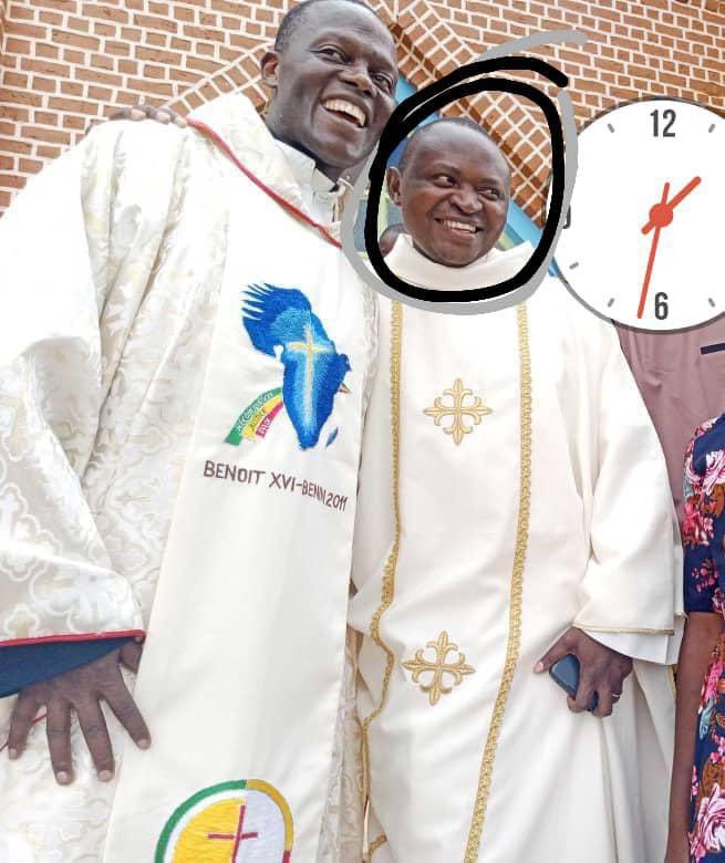 A bedroom video of Father Lucian Twinamatsiko Ambunga has leaked and is trending on social media